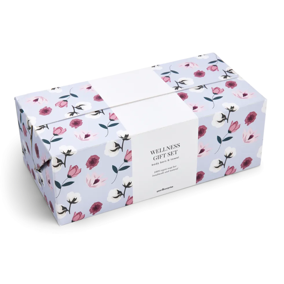 Cadeauset met gepersonaliseerde gastenhanddoekje en 3 zepen